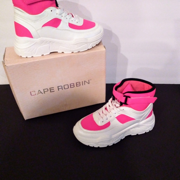 Woman's Cape Robbin Pink Unity Sneaker size 8 - Picture 4 of 5